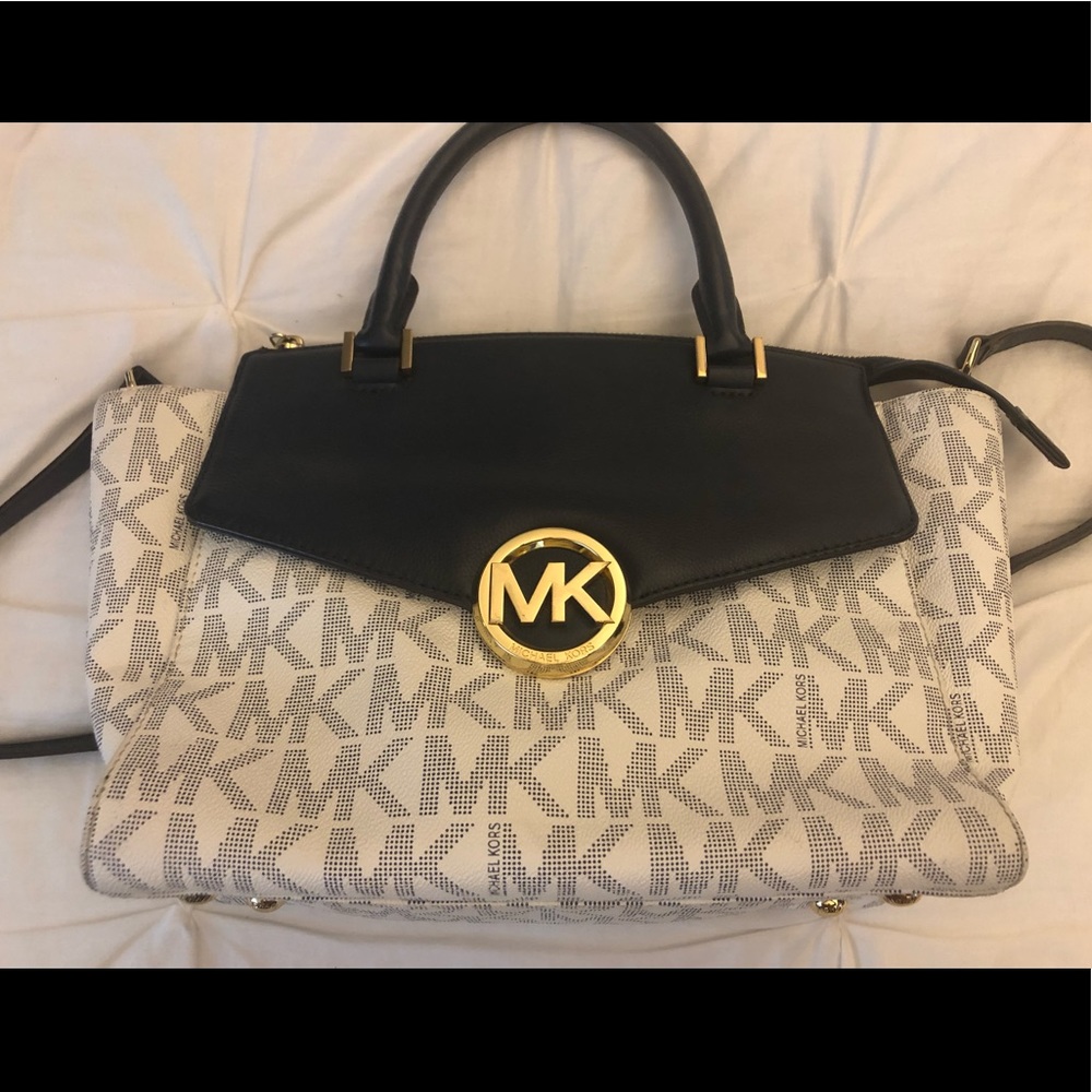 Michael Kors purse